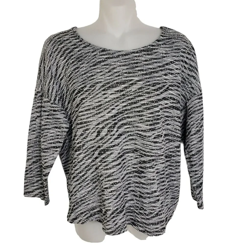 Chico's Womens Top Size 1 Medium 8 Black Gray Textured 3/4 Sleeve Metallic Round